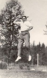 Dziga Vertov springt