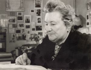 Svilova in ihrer Wohnung in Moskau, groß