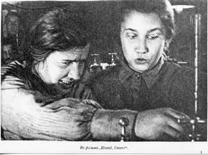 Zwei Frauen forschen