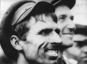 Mann im Profil mit Kappe