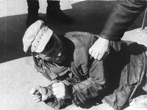 Betrunkener am Boden