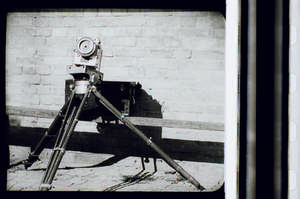 Trick mit Kamera, Kamera auf Stativ nach oben geneigt