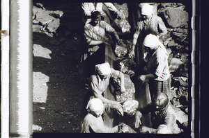 Arbeiterinnen am Fließband, nah