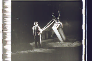 Arbeiter mit glühendem Eisen