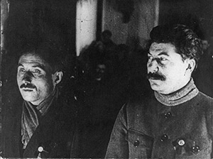 Stalin bei Lenins Aufbahrung